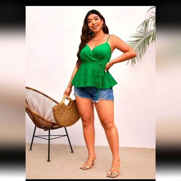 Green Wrap Top 1X - Picture 1 of 4